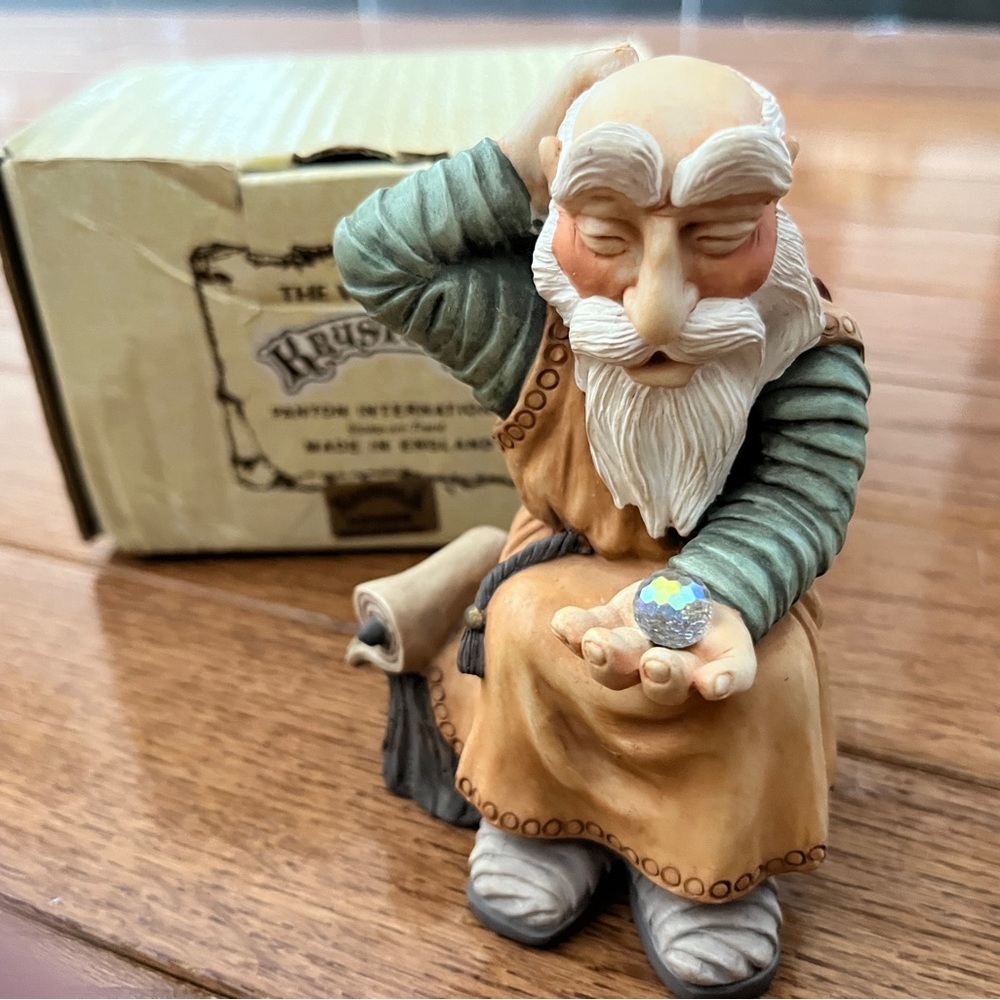 Vintage The World of Krystonia Kephren Wizard Figurine